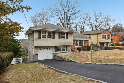 14 Hardy Place, Yonkers, NY, 10703 | Card Image