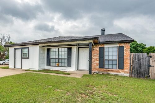 431 Justice St, Cedar Hill, TX, 75104-9079 | Card Image