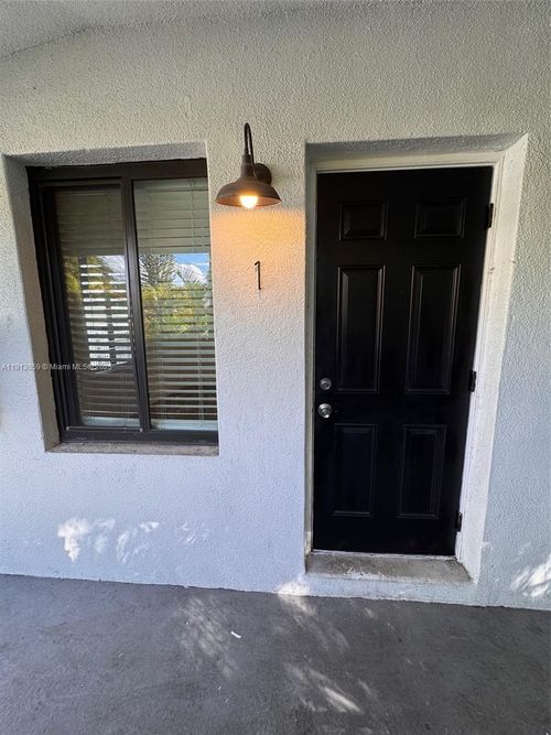 apt-1-570 Ne 69th St, Miami, FL, 33138-5637 | Card Image