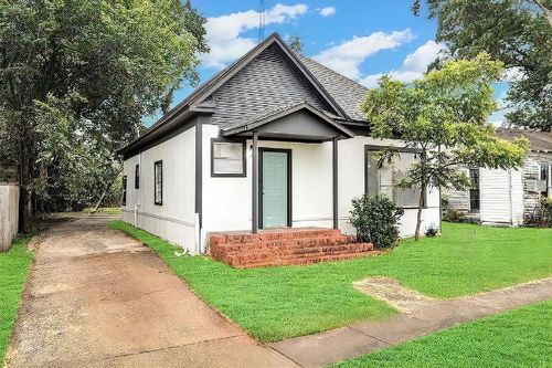 809 Martin Luther King Jr Blvd, Corsicana, TX, 75110-6638 | Card Image