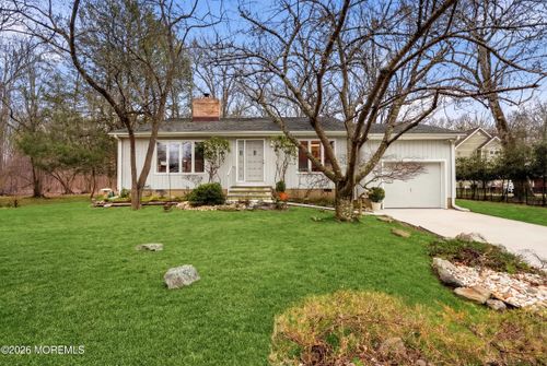 600 Star St, Oakhurst, NJ, 07755-2842 | Card Image