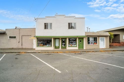 726 13th St, Fortuna, CA, 95540-2109 | Card Image