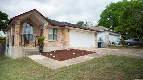 2130 Keystone Dr, New Braunfels, TX, 78130-9072 | Card Image