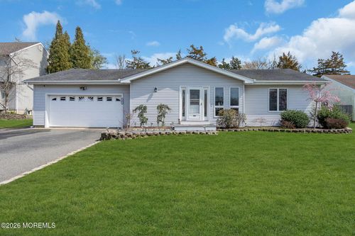 118 Joanna Dr, Toms River, NJ, 08753-5214 | Card Image