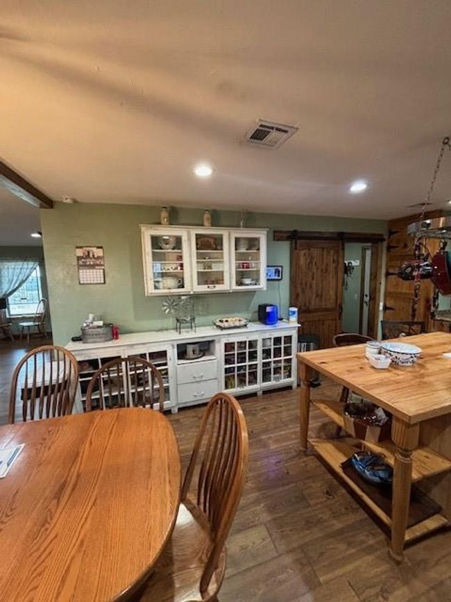 354504 E 980 Rd, House other with 3 bedrooms, 3 bathrooms and null parking in Prague OK | Image 9