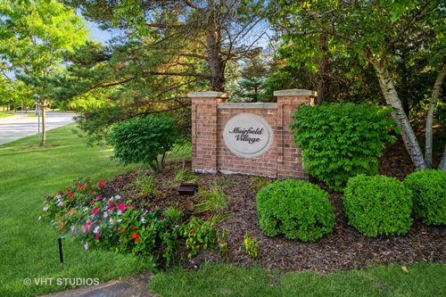 1434 Maidstone Dr, Vernon Hills, IL, 60061-1091 | Card Image