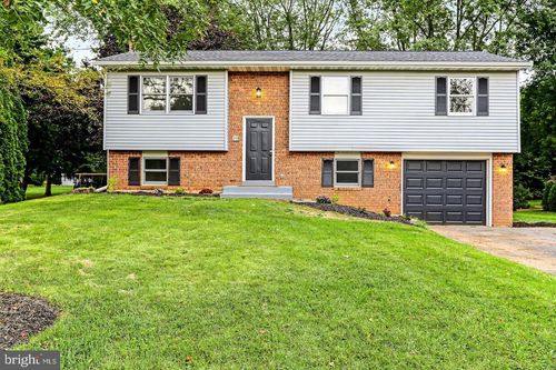 30 Buttonwood Dr, LITITZ, PA, 17543-8772 | Card Image