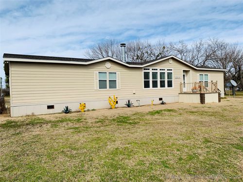 210 4th St, Pittsburg, OK, 74560 | Card Image