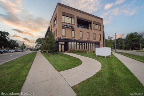 unit-2h-804 N Main St, Rochester, MI, 48307-1710 | Card Image