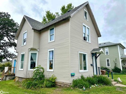 1031 Elm St, Grinnell, IA, 50112-1775 | Card Image