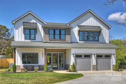 571 Lyttleton Dr, Charlotte, NC, 28211-4160 | Card Image