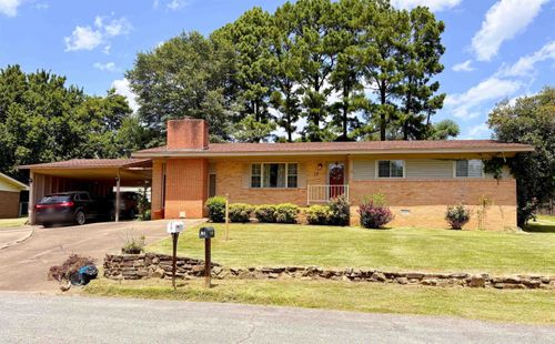 17 Deerwood Dr, Morrilton, AR, 72110-4416 | Card Image