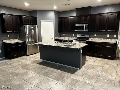 7232 Halo Falls St, North Las Vegas, NV, 89084-4752 | Card Image