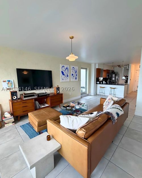 cph2-777 Ne 62nd St, Miami, FL, 33138-6264 | Card Image