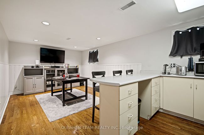 131 Florence Ave, House other with 5 bedrooms, 3 bathrooms and 2 parking in North York ON | Image 31
