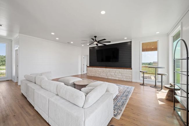 111 Starlight Path Path, House other with 4 bedrooms, 4 bathrooms and 2 parking in Red Rock TX | Image 10