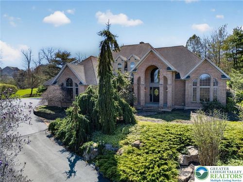 3190 Sheffield Dr, EMMAUS, PA, 18049-1276 | Card Image