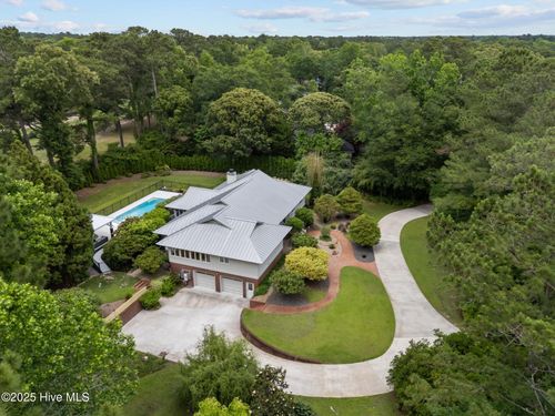 605 Ravenswood Rd, Hampstead, NC, 28443-2352 | Card Image