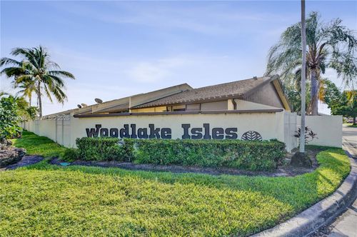707 Banks Rd, Margate, FL, 33063-4653 | Card Image