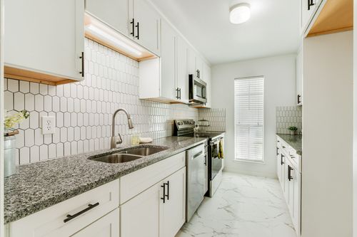 apt-204-6023 E University Blvd, Dallas, TX, 75206-4638 | Card Image