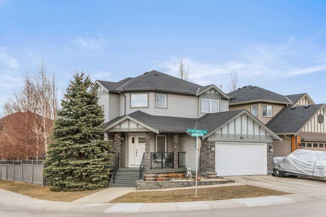 360 Willowbrook Close Nw, Home with 4 bedrooms, 3 bathrooms and 4 parking in Airdrie AB | Image 1