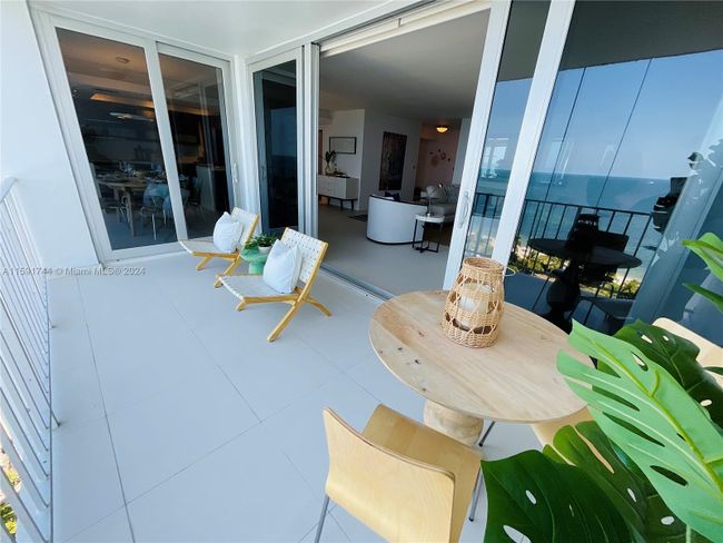 APT-11B - 881 Ocean Dr, Condo with 2 bedrooms, 2 bathrooms and null parking in Key Biscayne FL | Image 51