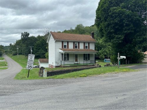 901 Clearfield Rd, Fenelton, PA, 16034-9701 | Card Image