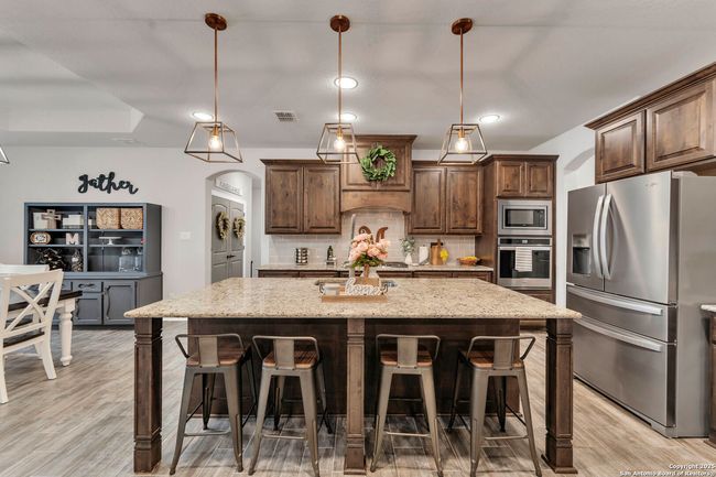 1033 Mystic Shores Blvd, House other with 5 bedrooms, 4 bathrooms and null parking in Spring Branch TX | Image 15