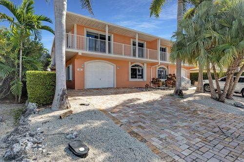 570 9th St, Key Colony Beach, FL, 33051 | Card Image
