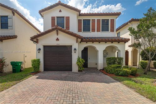 3562 Sw 93rd Ave, Miramar, FL, 33025-1746 | Card Image