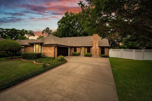 5305 Deep Canyon Dr, Garland, TX, 75043-4822 | Card Image