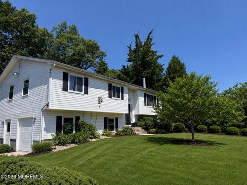 18 Pelican Dr, Bayville, NJ, 08721-1605 | Card Image