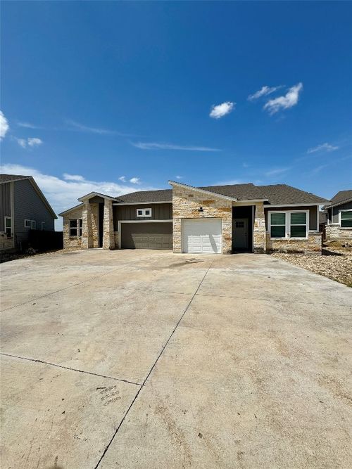 apt-b-105 Everett Ct, Jarrell, TX, 76537-0536 | Card Image