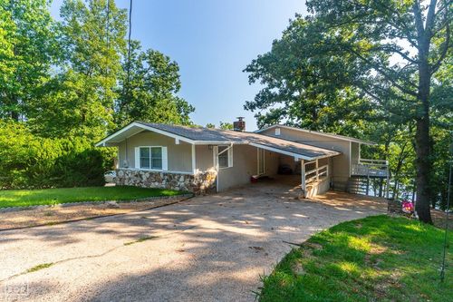 111 W Lakeshore Dr, Cherokee Village, AR, 72529-5337 | Card Image