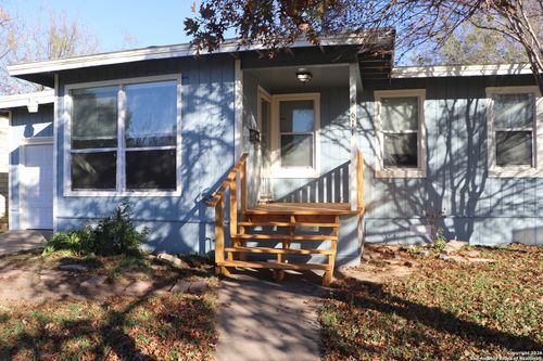 611 Kashmuir Pl, San Antonio, TX, 78223-1516 | Card Image