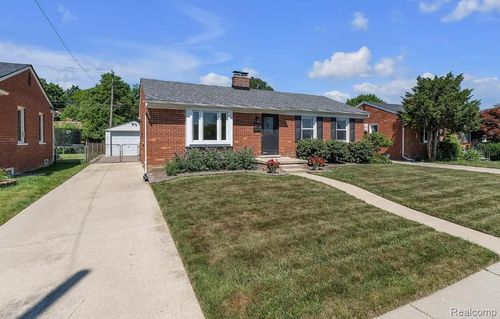 9623 Fairfield St, Livonia, MI, 48150-2705 | Card Image