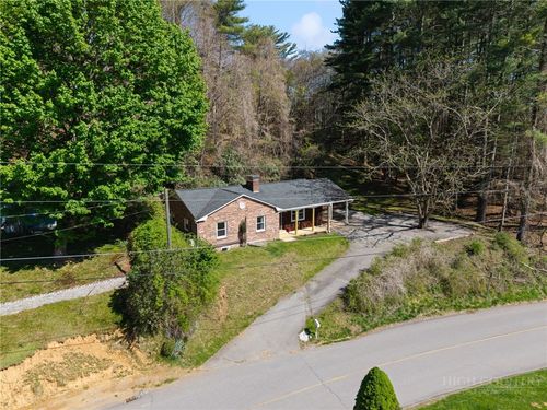 172 Park St, Boone, NC, 28607-3566 | Card Image