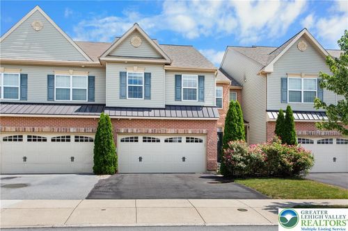 226 Snapdragon Way, ALLENTOWN, PA, 18104-8215 | Card Image