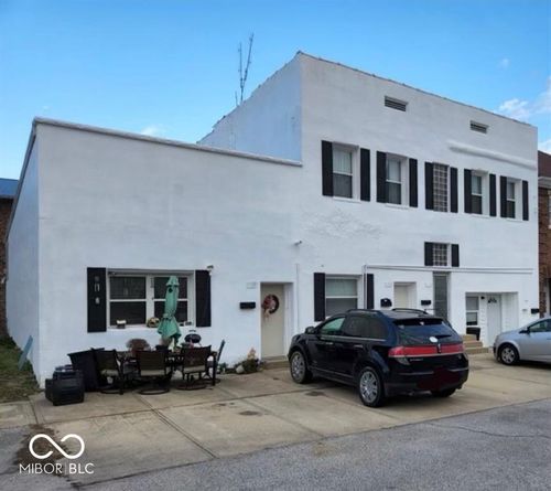 106 S Market St, Thorntown, IN, 46071-1228 | Card Image