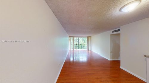 405-8860 Fontainebleau Blvd, Miami, FL, 33172 | Card Image