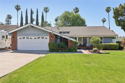 1250 Blazewood St, Riverside, CA, 92507-5908 | Card Image