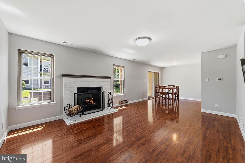 Residential in MOUNT LAUREL 4