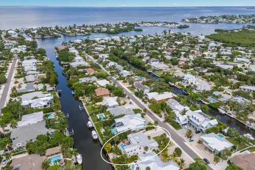 212 Oak Ave, ANNA MARIA, FL, 34216 | Card Image