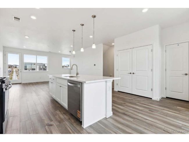 6804 Merseyside Ln, Townhouse with 3 bedrooms, 3 bathrooms and null parking in Castle Pines CO | Image 9