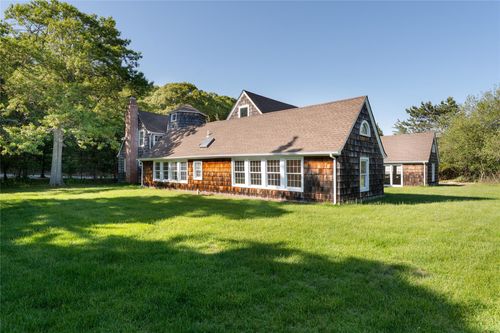 1-90 W Meadow Rd, Setauket, NY, 11733-1532 | Card Image