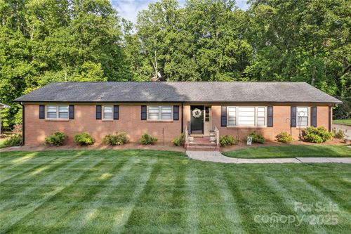 216 Delview Dr, Cherryville, NC, 28021-2227 | Card Image