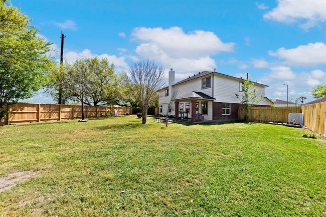 1901 Plum Falls Ln, House other with 6 bedrooms, 4 bathrooms and 2 parking in Pearland TX | Image 37