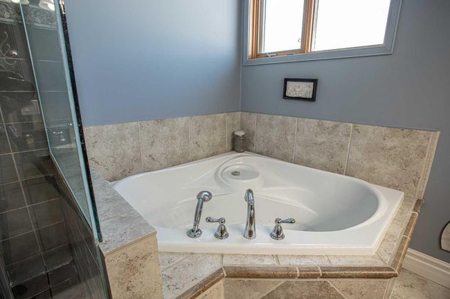 7 Chinook Crescent, House other with 5 bedrooms, 3 bathrooms and 6 parking in High Level AB | Image 29