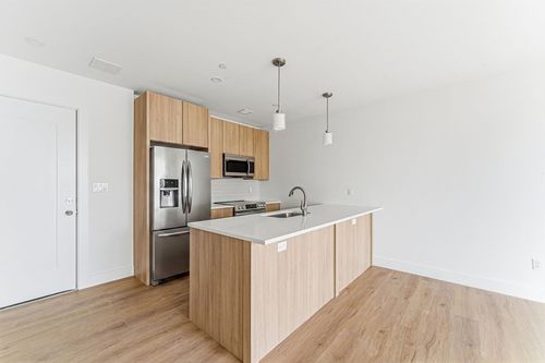 306-1035 Commonwealth Ave, Boston, MA, 02215-1001 | Card Image