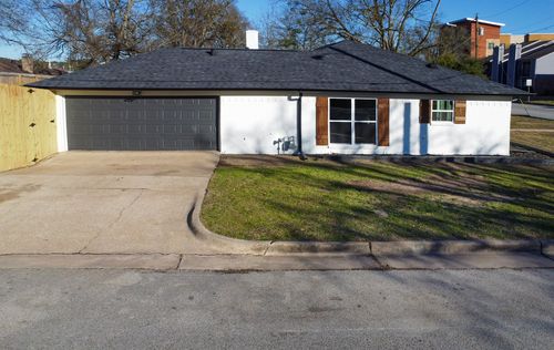 411 W Heritage Dr, Tyler, TX, 75703-5020 | Card Image